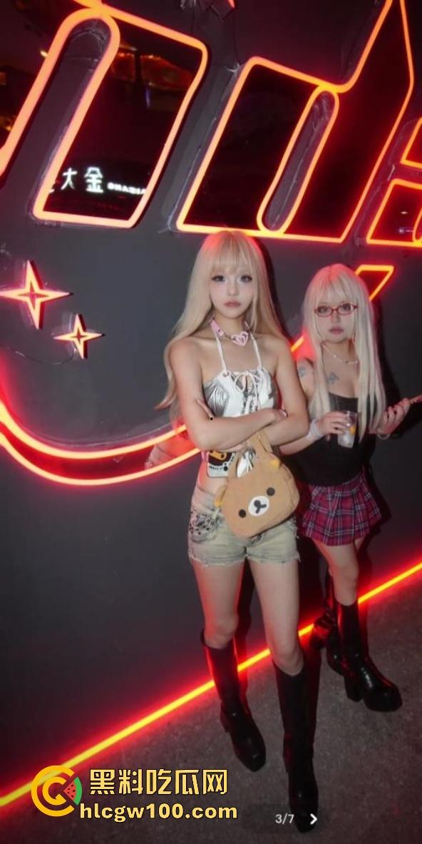 常州精神小妹【费雨心】被舍友曝光,一个月睡6个男人,强迫闺蜜睡精液床,内裤扔瓜友枕边物理攻击瓜友!-8