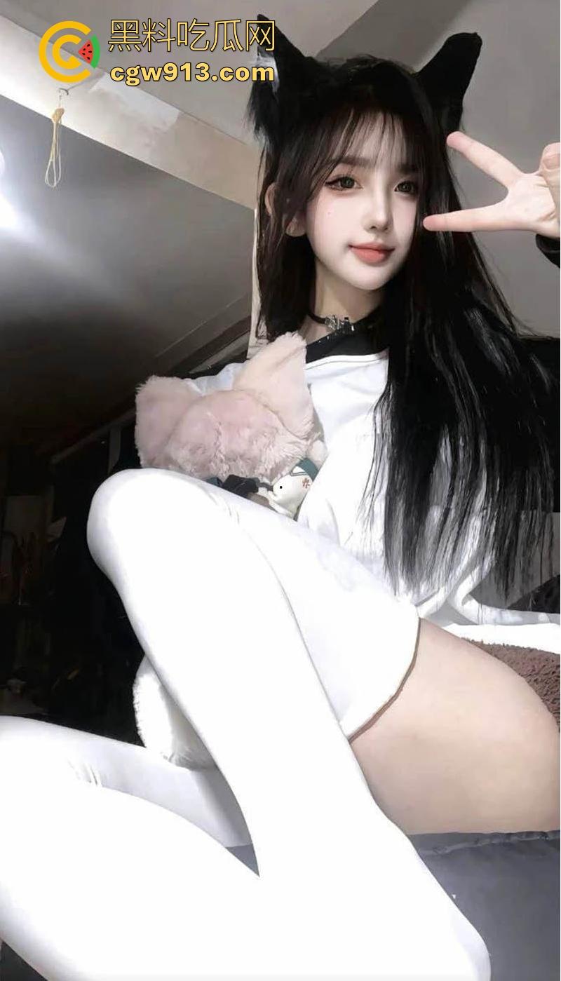 抖音极品网红【气饱了】榜一福利定制视频流出,细腰翘臀极致抖奶,动作狂野,欲火中烧!-4