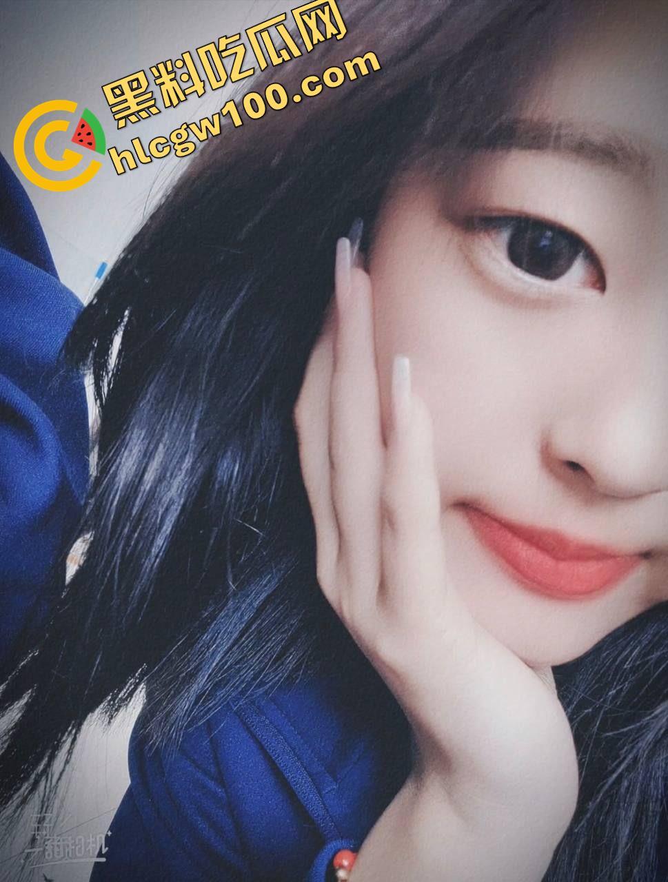 重庆医学院【李青玉】长相清纯却骚到不行的贫乳反差学妹,被学长哄骗发骚自拍-2