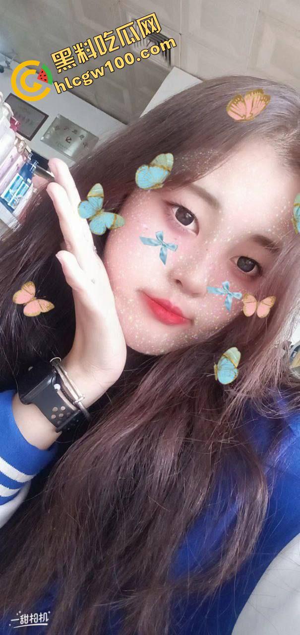 重庆医学院【李青玉】长相清纯却骚到不行的贫乳反差学妹,被学长哄骗发骚自拍-6