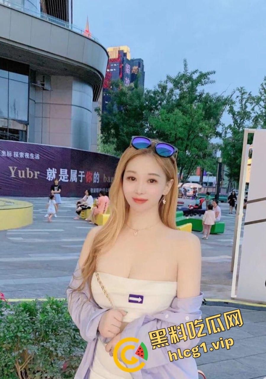 重庆渝北头牌美女「李海娜」不雅视频流出，800一炮包夜3000，高潮叫声震撼全城！-1