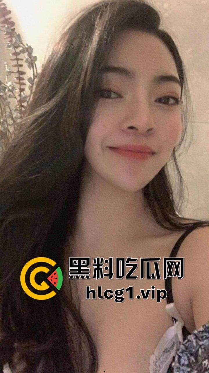 武汉海关『冯小羽』体制内骚货上班聊骚,下班找领导草逼,单元楼道大胆露出!-8