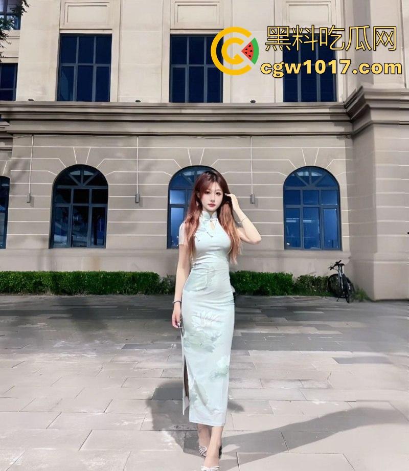 广东美术学院【李柒然】清纯女神秒变反差母狗，红唇裹住粗硬大屌，深喉跪舔，无套后入，不是一般的骚啊！-4