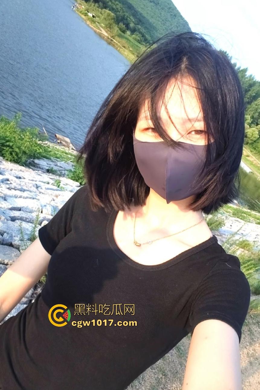 短发女高中生就破处,小小年纪不学好,学人当母狗,小伙子你经验少把握不住的,让哥来吧!-1