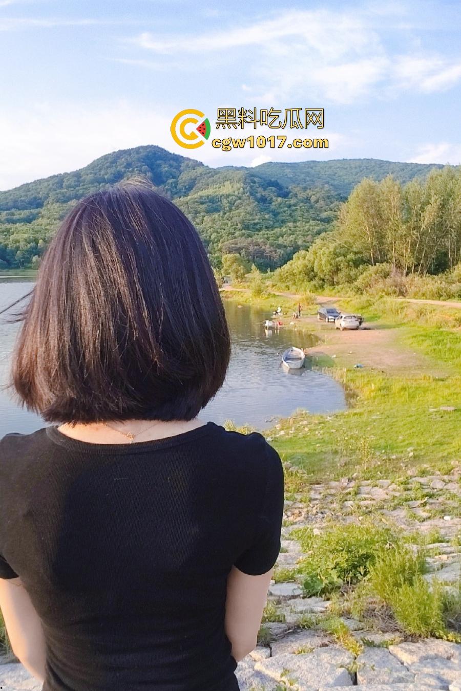 短发女高中生就破处,小小年纪不学好,学人当母狗,小伙子你经验少把握不住的,让哥来吧!-5