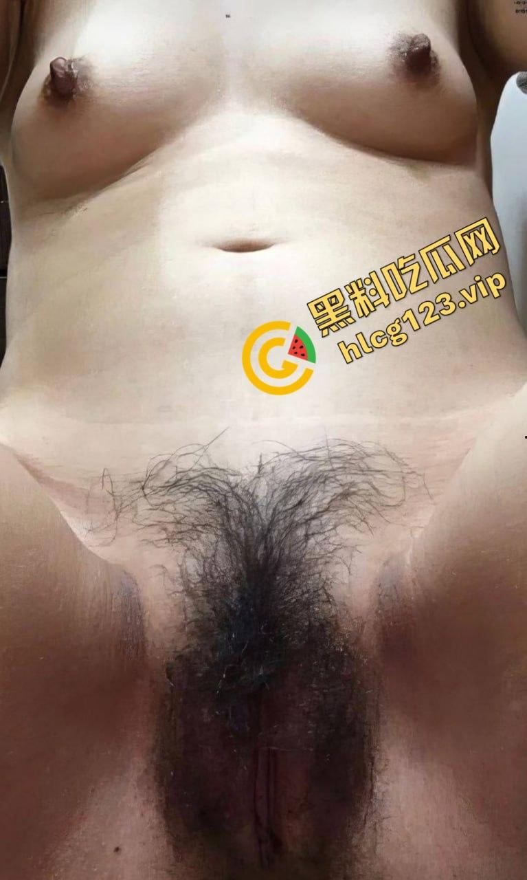 可爱脸蛋火辣身材!自拍美照撩翻全网,黑猫粉鲍肥臀高清大片流出!-5