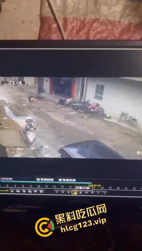 广东潮州发生恶性斗殴事件，一男子被当街砍死，另一人被警方当场抓获，凶手直接被判死刑！-7