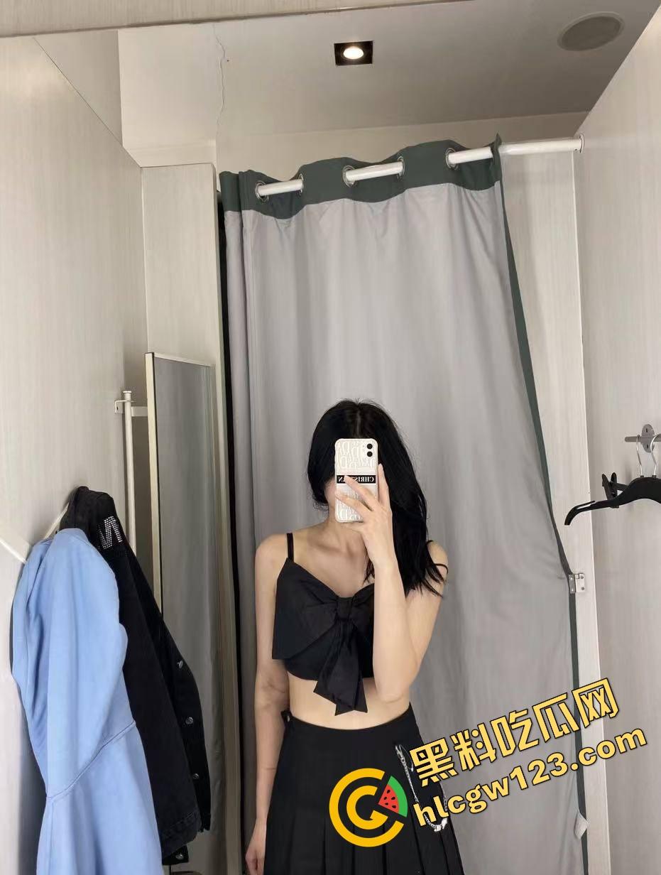 帝都佳乐健身房健身名媛『田尤溪』被爆约炮流出，渔网装白丝黑丝轮番开干，肥臀翘到爆、撸点拉满！-5