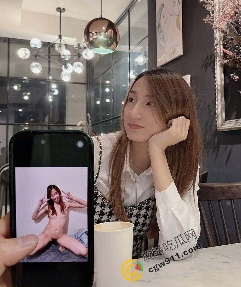 广东纯情大学女神【张晓彤】被渣男曝光私密影片!清纯脸蛋,淫荡身姿,大屌直入喷水,美臀疯狂迎合-6