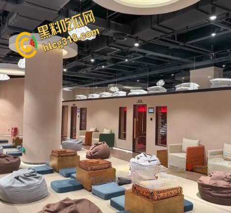 为工作献身的便衣警察,卧底成都男同纯浴会所,满脸嫌弃的享受男技师口活 !-3