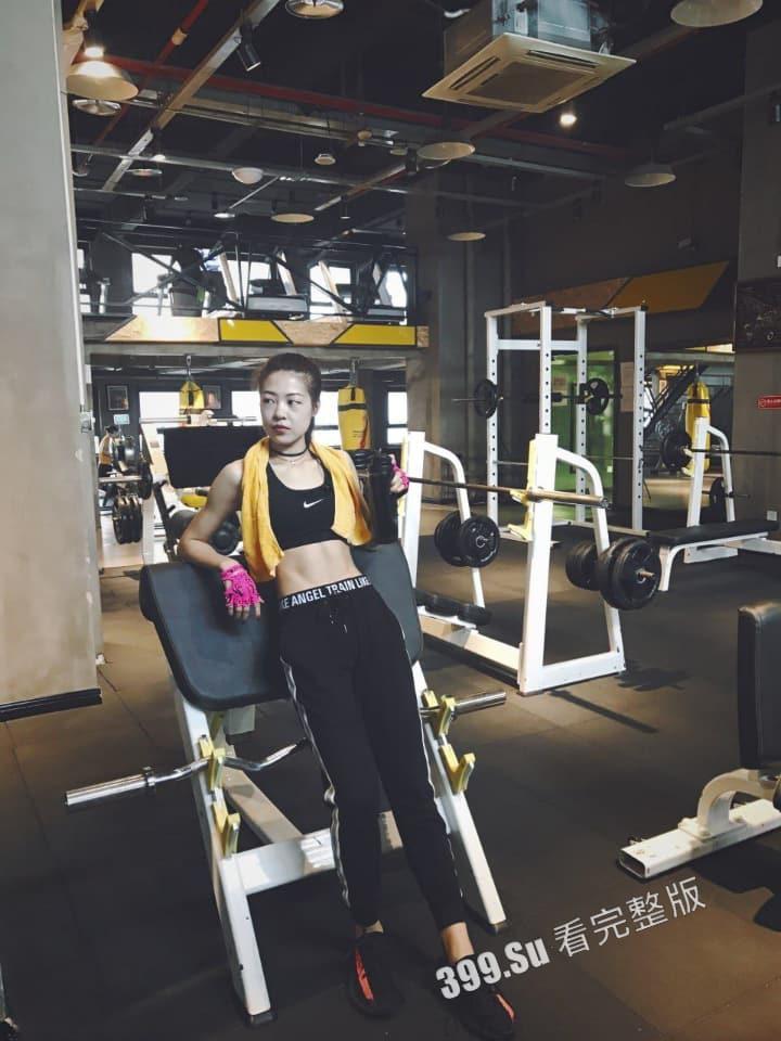 重庆渝北4S店 销售经理 王芳子 已婚轻熟女出轨多人 还签署性奴契约 被爆出身份信息及大量生活照和性爱视频-3