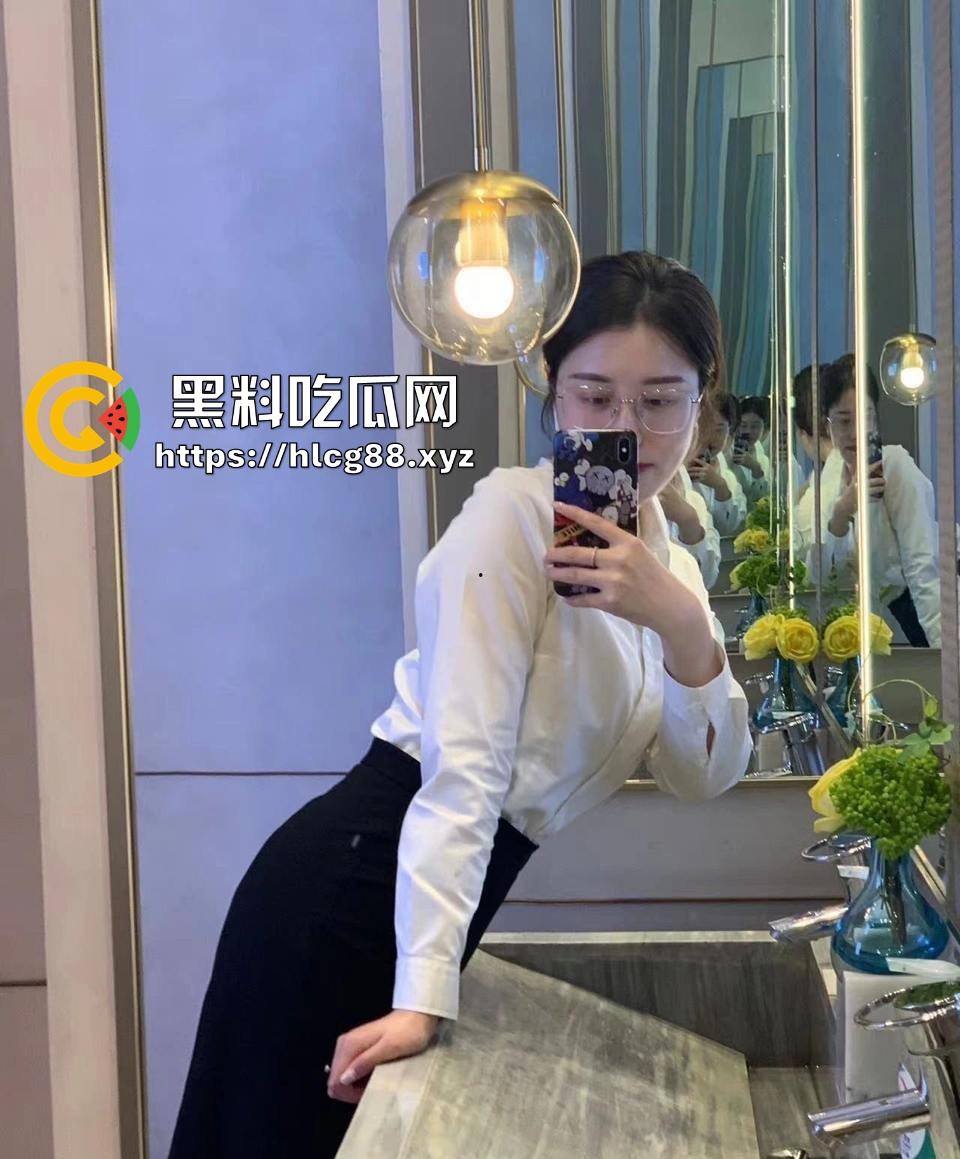 南通售楼骚货『郭智玲』三天卖四套房，买房送逼随便操，3P内射拼业绩被视频曝光！-7