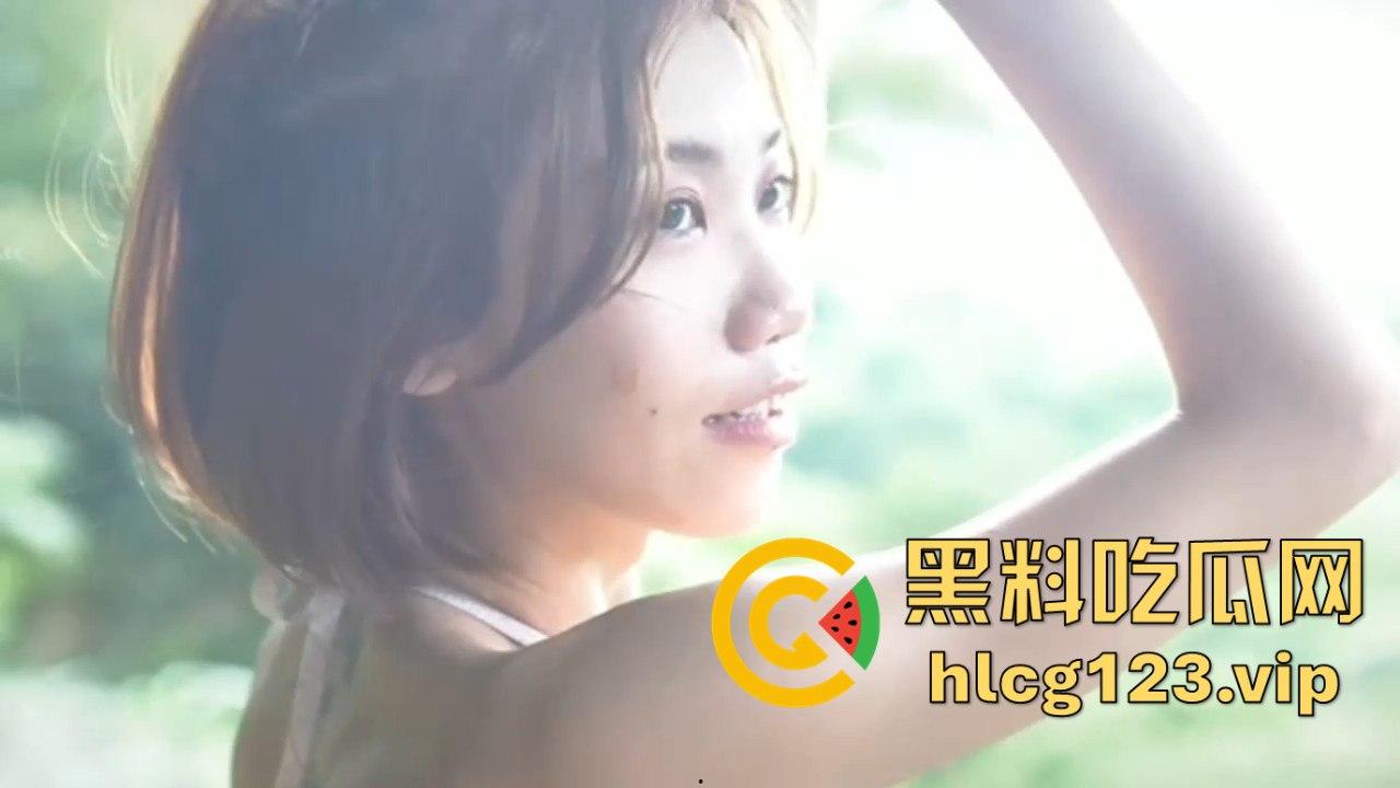 台湾高挑嫩模【欧阳皓月】野外全裸露出！偶遇路人摄影师拍下绝美蜂腰翘臀，性感泳衣瞬间失守！-1