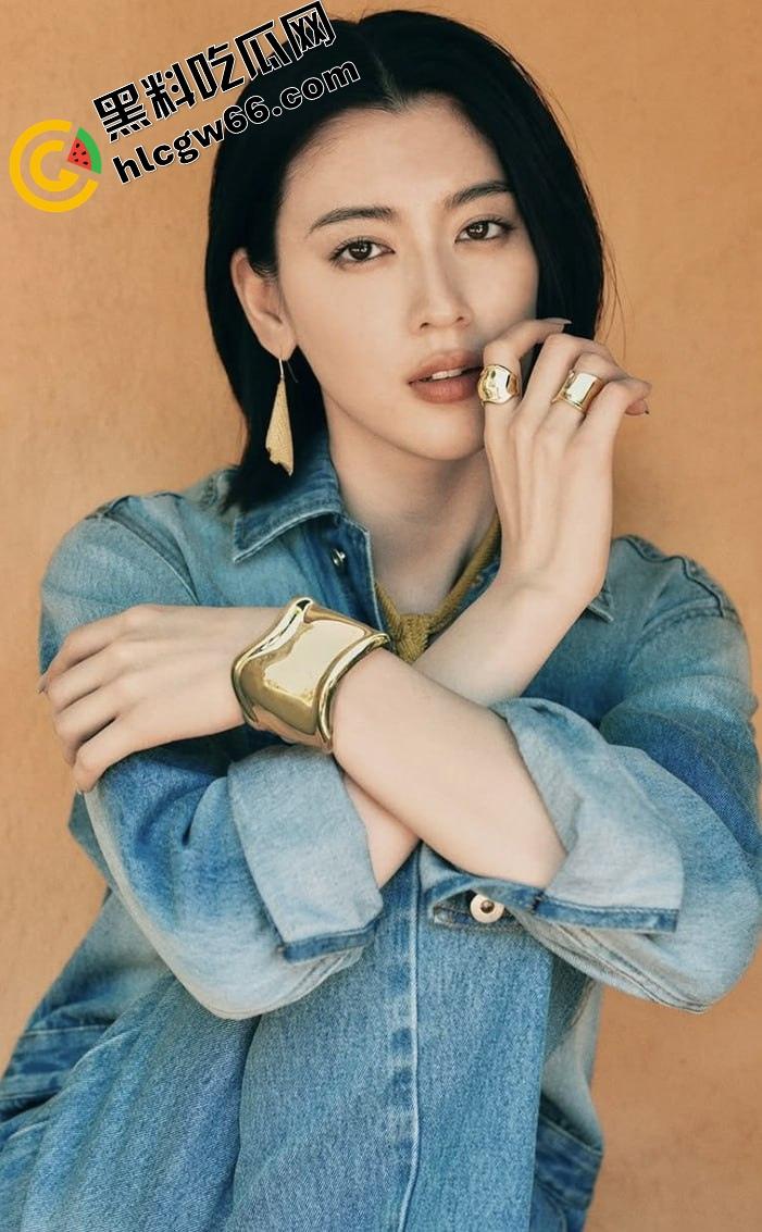 连女人都想舔的白奶【三吉彩花】首次露点片段疯传，奶子好大好翘简直就是尖椒巨乳，日本男星估计操烂她了！-6