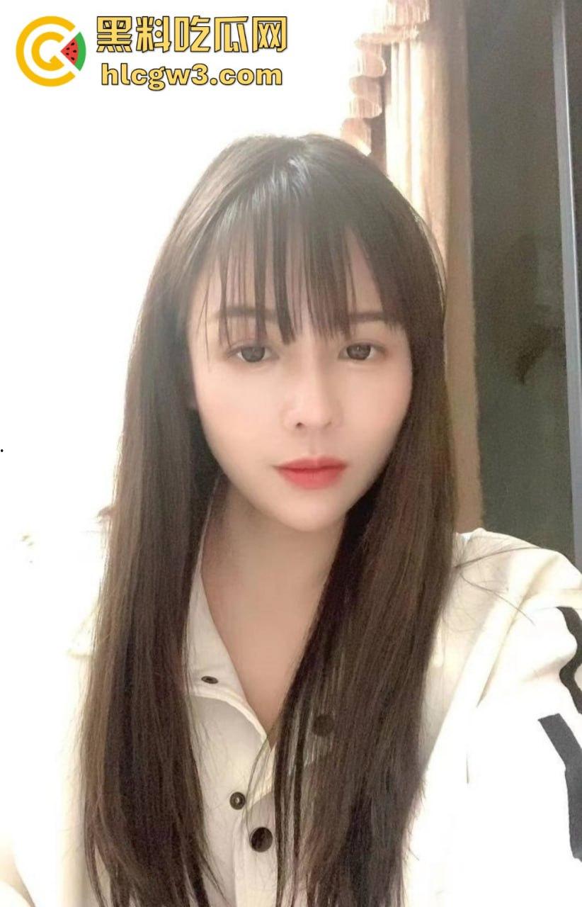 极品反差少女【凌薇】线下约啪金主爸爸多P全套性爱自拍疯传，清纯脸配骚浪身子，真他妈是反差婊中的极品！-3