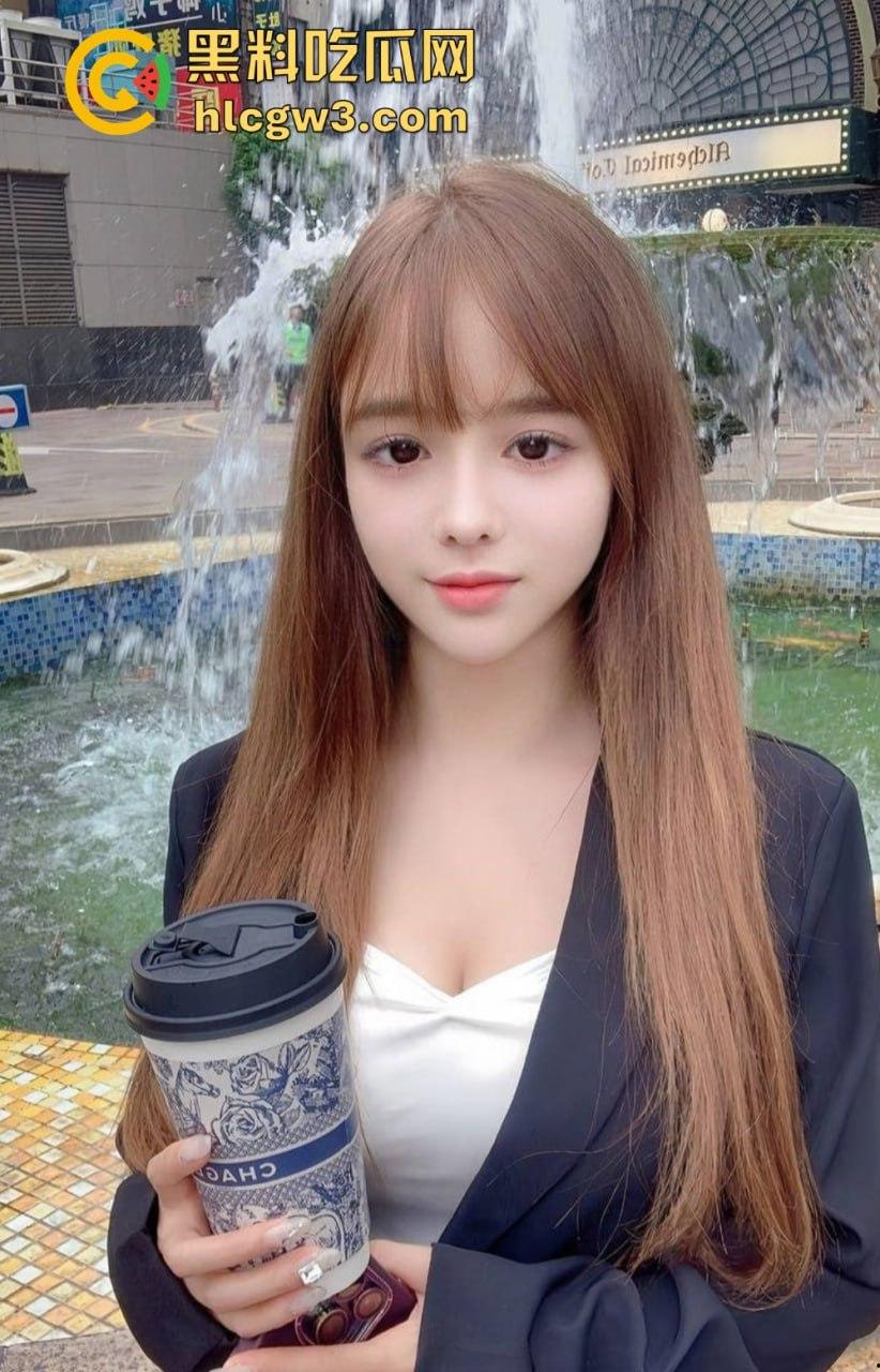 极品反差少女【凌薇】线下约啪金主爸爸多P全套性爱自拍疯传，清纯脸配骚浪身子，真他妈是反差婊中的极品！-6