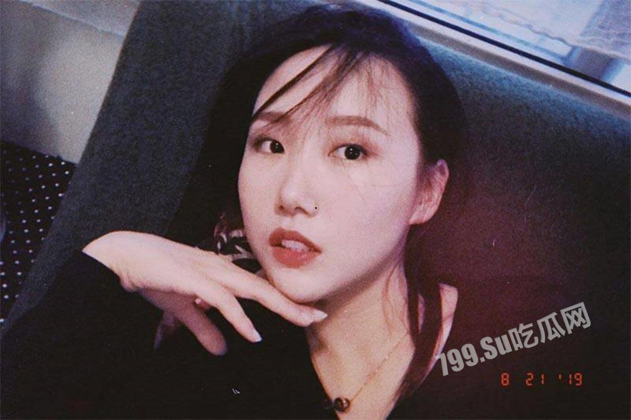 云盘泄密！超高颜值反差巨乳良家少妇 完美露脸与老公自拍啪啪视频泄漏 恬静的外表下隐藏着一颗淫荡的心-6