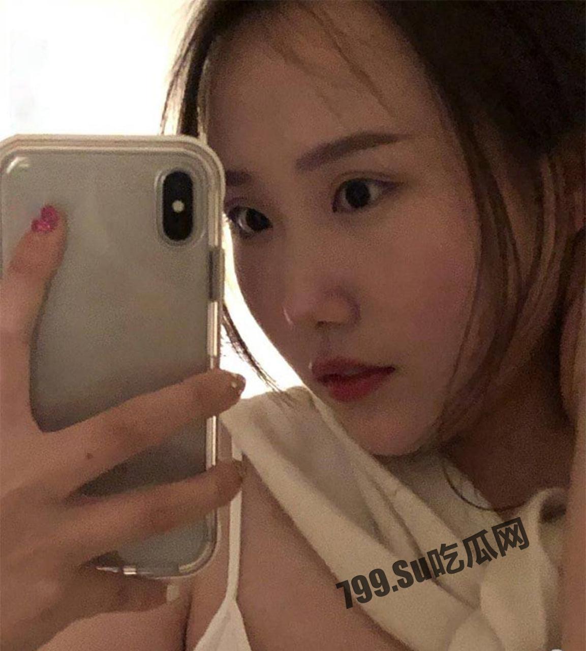 云盘泄密！超高颜值反差巨乳良家少妇 完美露脸与老公自拍啪啪视频泄漏 恬静的外表下隐藏着一颗淫荡的心-13