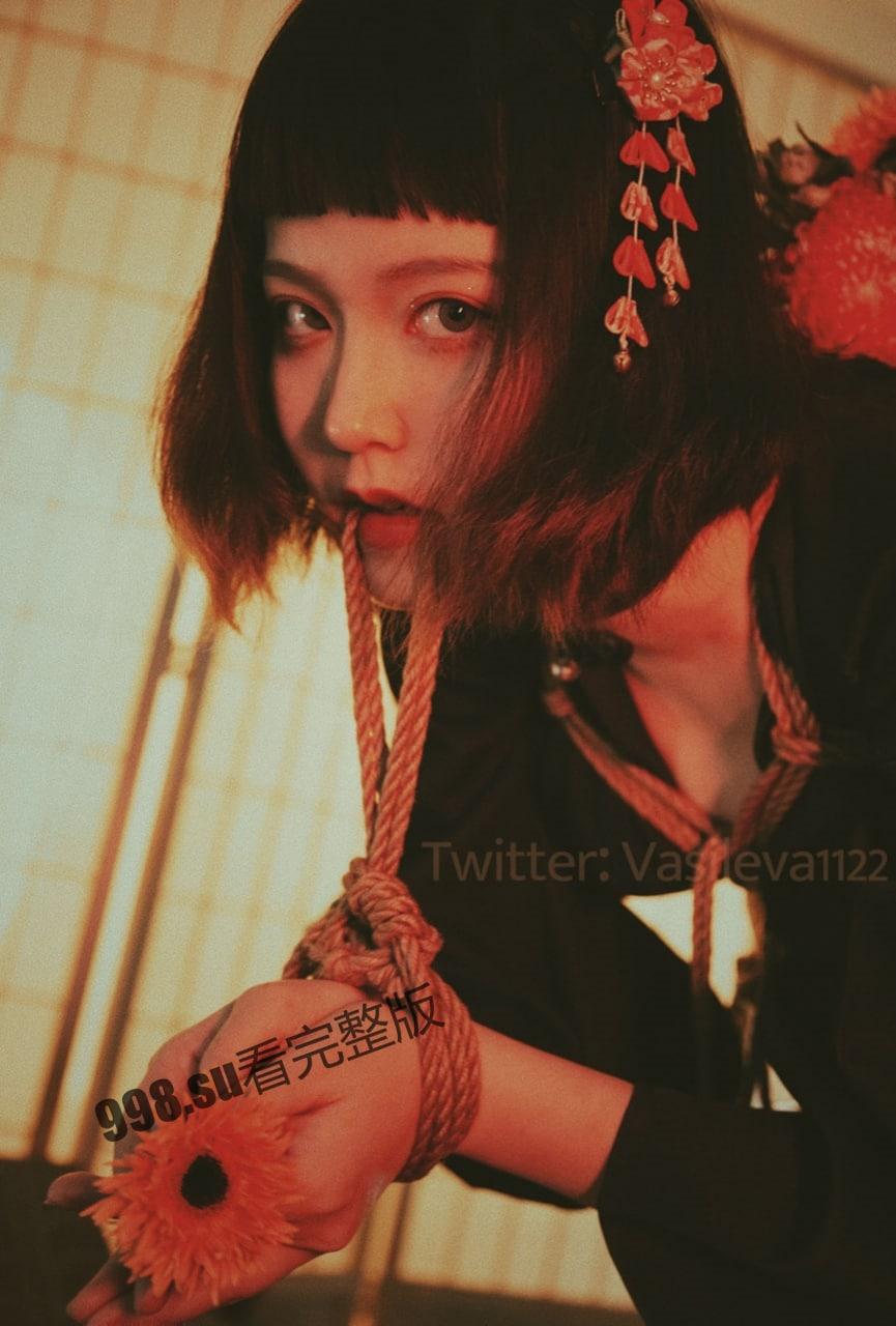 推特 S 级身材性感网红 反差母狗 Vasileva 调教私拍福利甄选-5