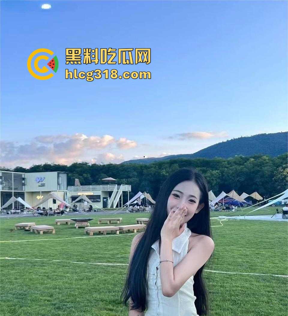 酒吧新认识的清纯大学生【吴筱莉】发情母狗俩杯拿下,极品身材性爱时反差十足,无套狠狠满足!-1