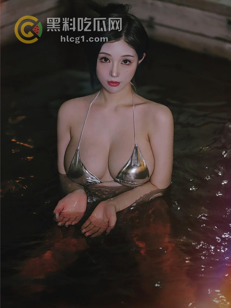 抖音大尺度福利曝光!顶级嫩模林一9头身巨乳狂野表现,引发全网热议-4