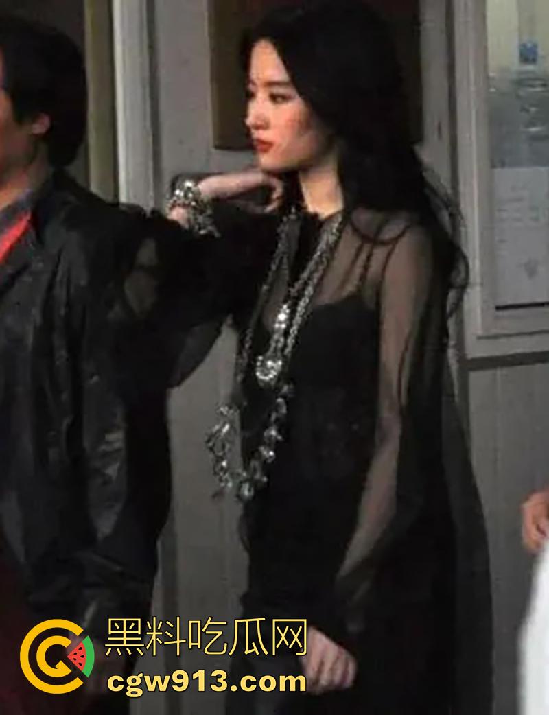 妈妈男人就是我的男人,【刘亦菲】再约干爹陈金飞,曾为出道母女共侍金主,原来有钱真的可以为所欲为!-2