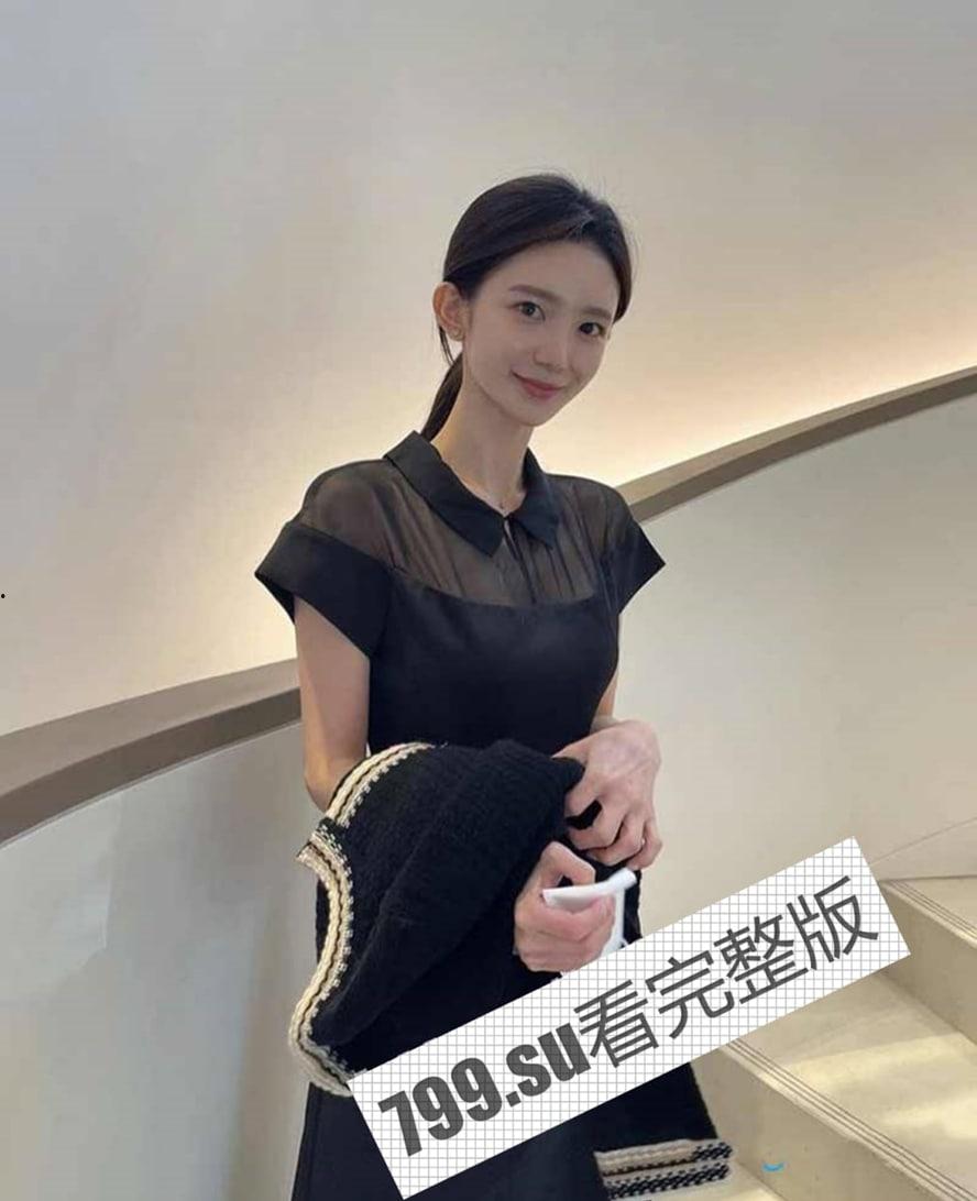 明星气质推特极品拜金女神 小村花 大尺度私拍 蜂腰蜜桃臀被金主各种肏-8