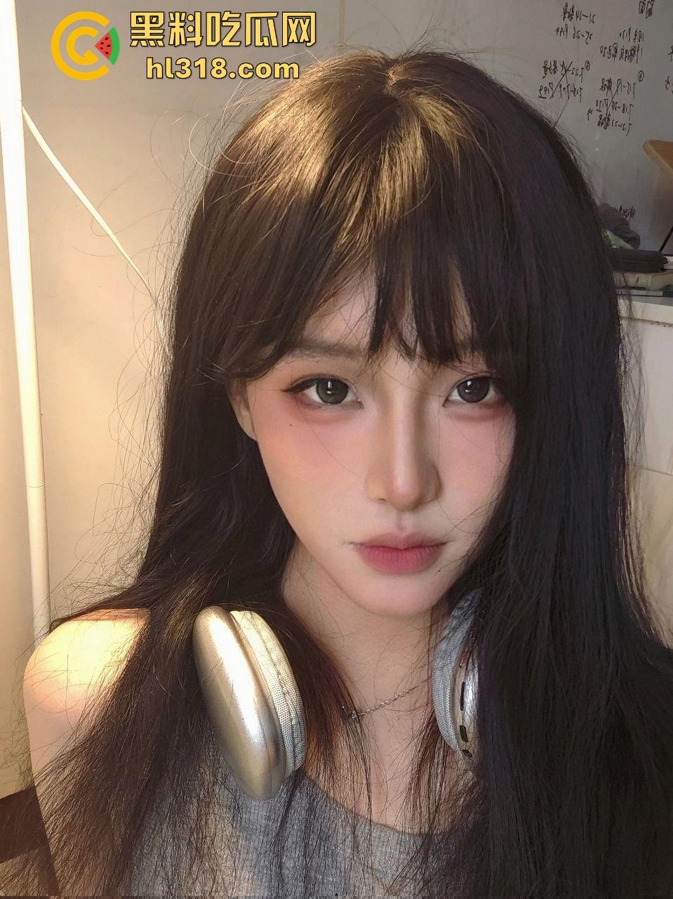 推特神秘嫩乳美女,私拍电击自虐视频流出,沉迷电击快感无法自拔,电击腰肢至全身震颤!-1