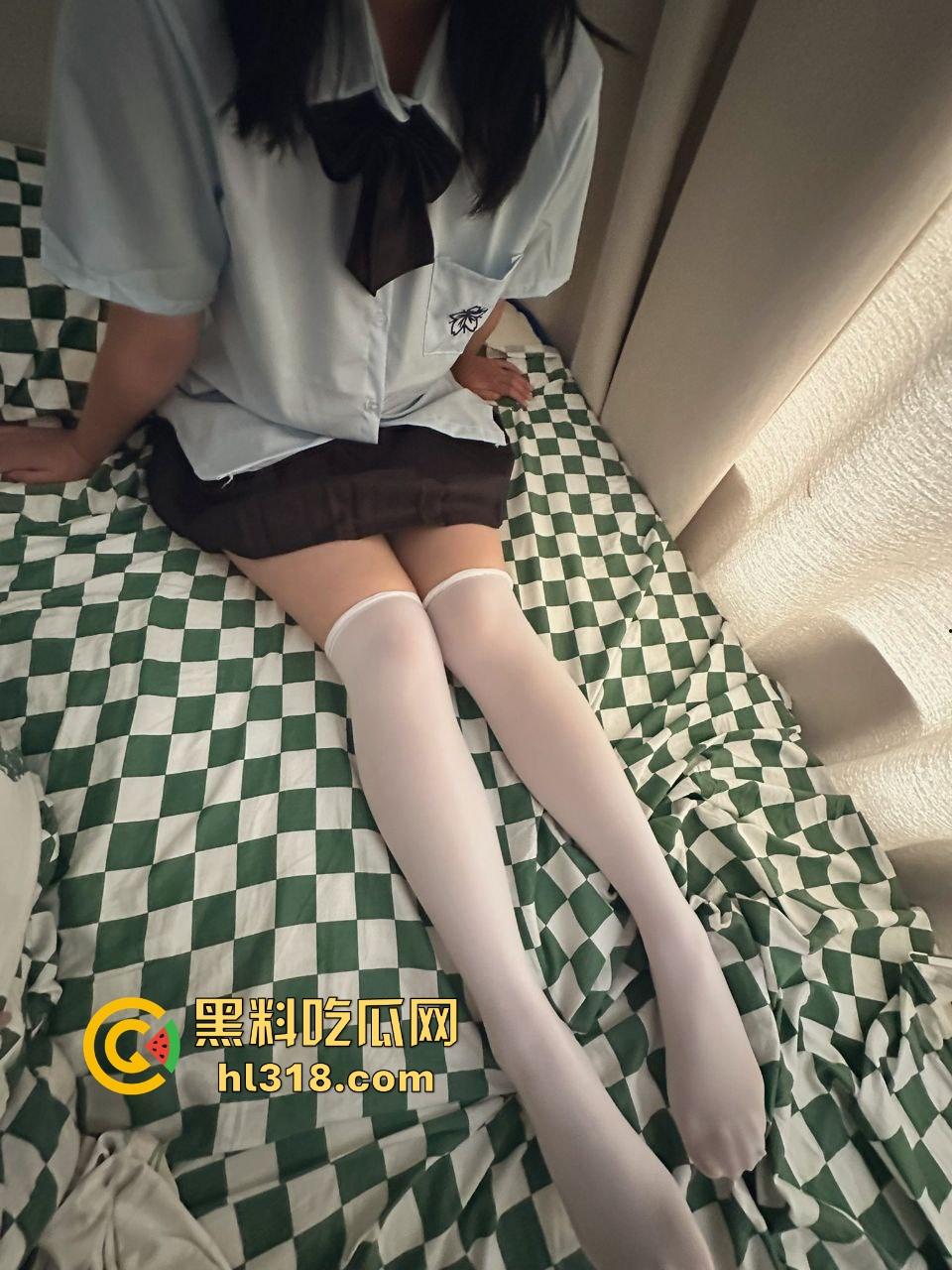 推特神秘嫩乳美女,私拍电击自虐视频流出,沉迷电击快感无法自拔,电击腰肢至全身震颤!-2