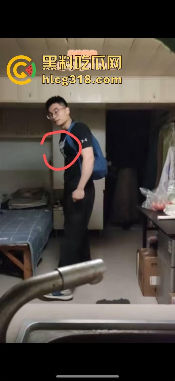 抖音热瓜『阿红』男扮女装约直男健身教练、小鲜肉肌肉男,中门对屌只打高端局,当代第一个千人斩伪娘!-30