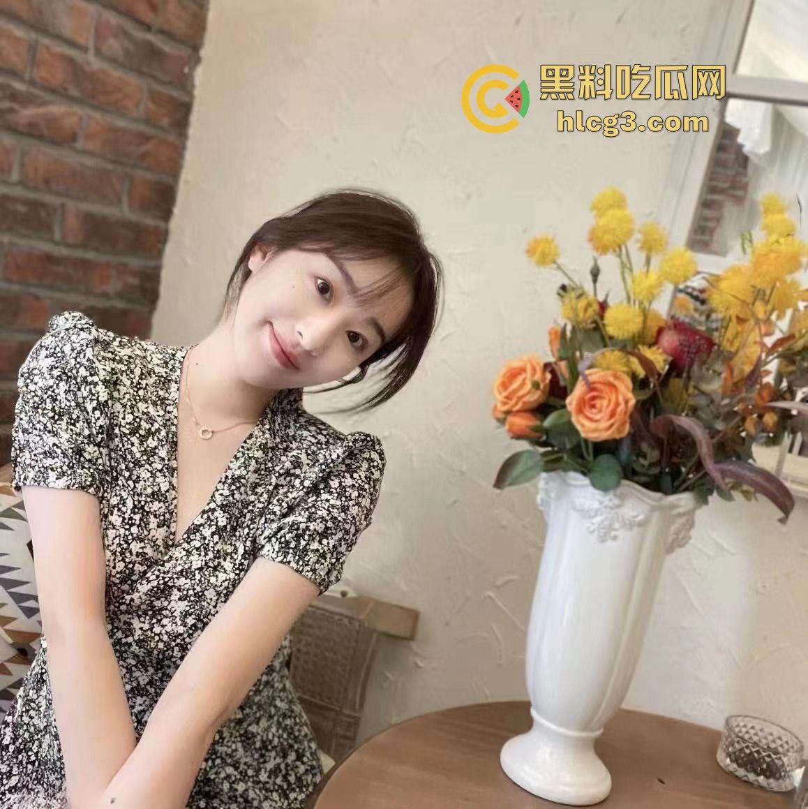 叶璇亲密旅拍视频流出,上海美女与青岛男友激情狂欢,云盘泄密大尺度片段引发轰动!-4