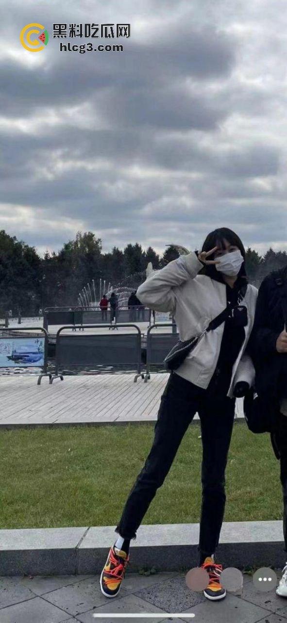 叶璇亲密旅拍视频流出,上海美女与青岛男友激情狂欢,云盘泄密大尺度片段引发轰动!-14