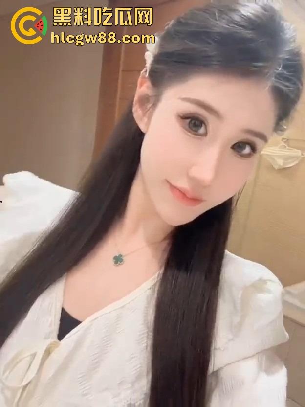 混迹马来迪拜柬埔寨外围女【邝葵魁】欠债不还拉黑恩人!两万多欠款理直气壮骂人,曝光婊子做爱的样子!-11