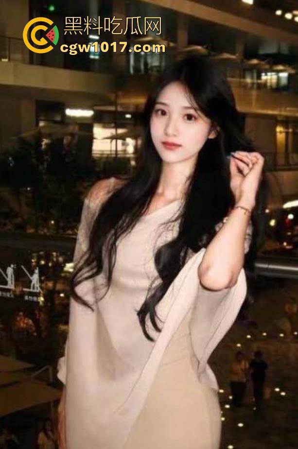 海角乱伦!周末女儿带着闺蜜来家里做客,午睡时间当着女儿闺蜜内射了她,又一次的让女儿吃药心里内疚无比!-3