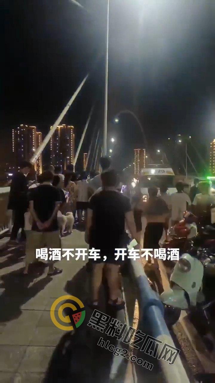 重庆悲剧!21岁外卖小哥电动车没电等救援被撞身亡,肇事司机逃逸后被抓-7