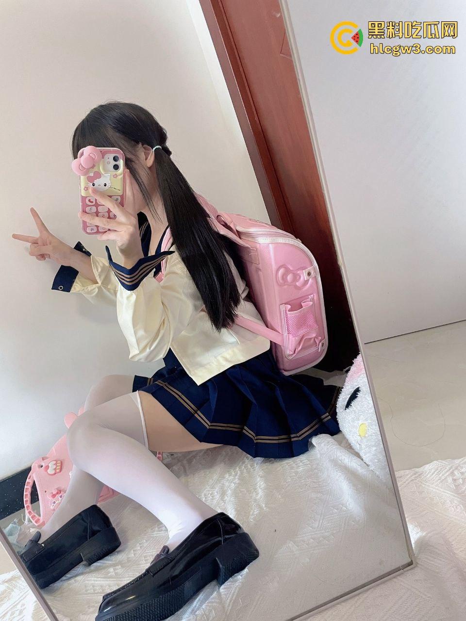 推特极品少萝浙江清纯双马尾【小怡1】，粉嫩白虎粉鲍诱惑满满，青春气息让人顶不住！-9