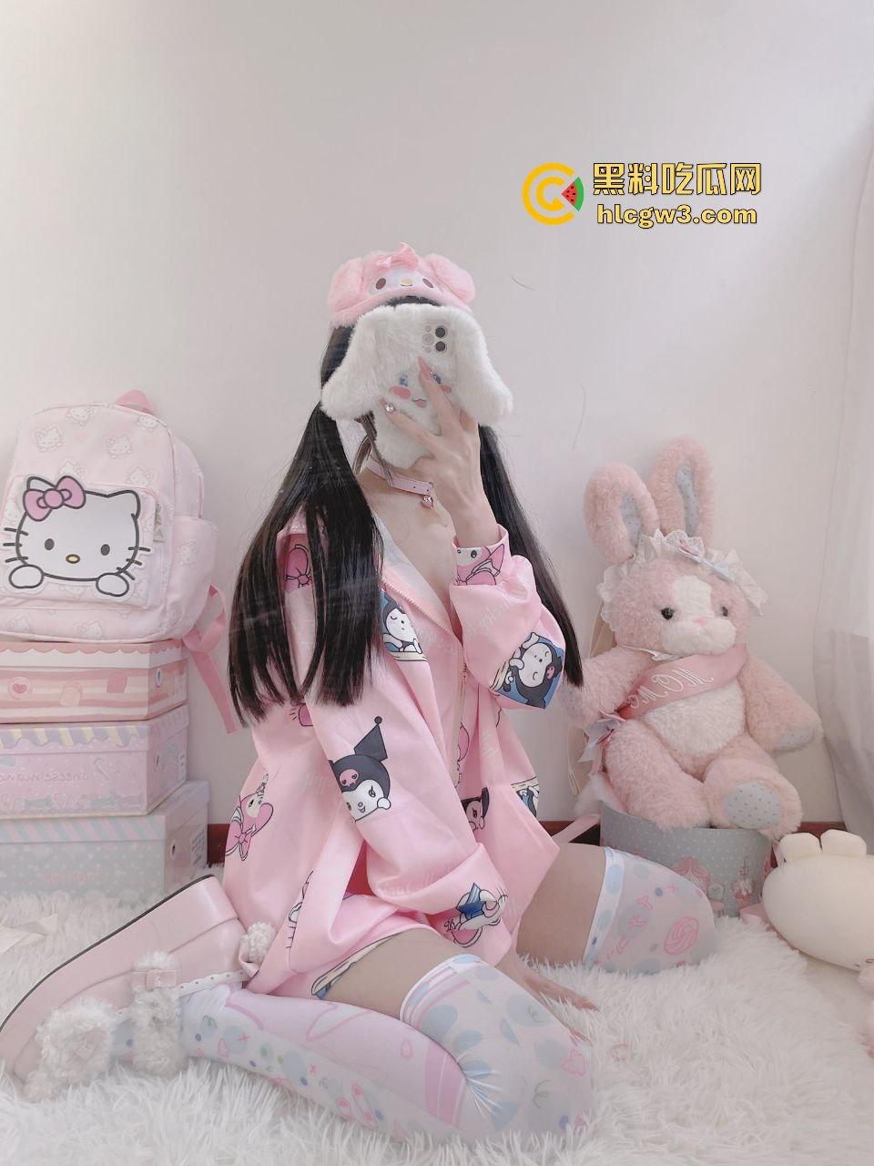 推特极品少萝浙江清纯双马尾【小怡1】，粉嫩白虎粉鲍诱惑满满，青春气息让人顶不住！-12