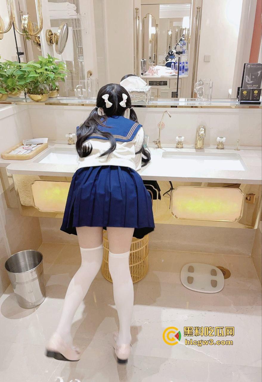 推特极品少萝浙江清纯双马尾【小怡1】，粉嫩白虎粉鲍诱惑满满，青春气息让人顶不住！-18