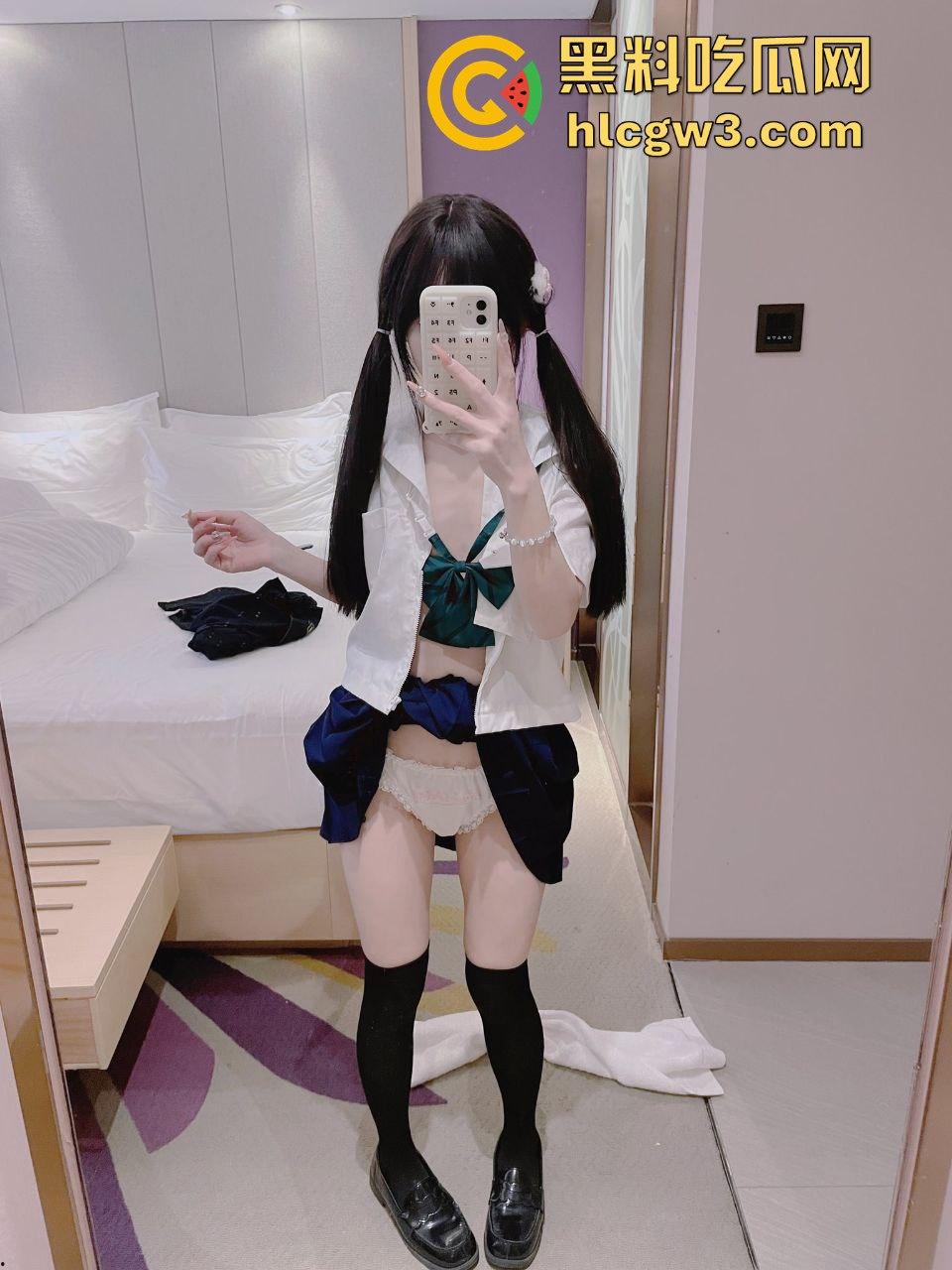 推特极品少萝浙江清纯双马尾【小怡1】，粉嫩白虎粉鲍诱惑满满，青春气息让人顶不住！-31