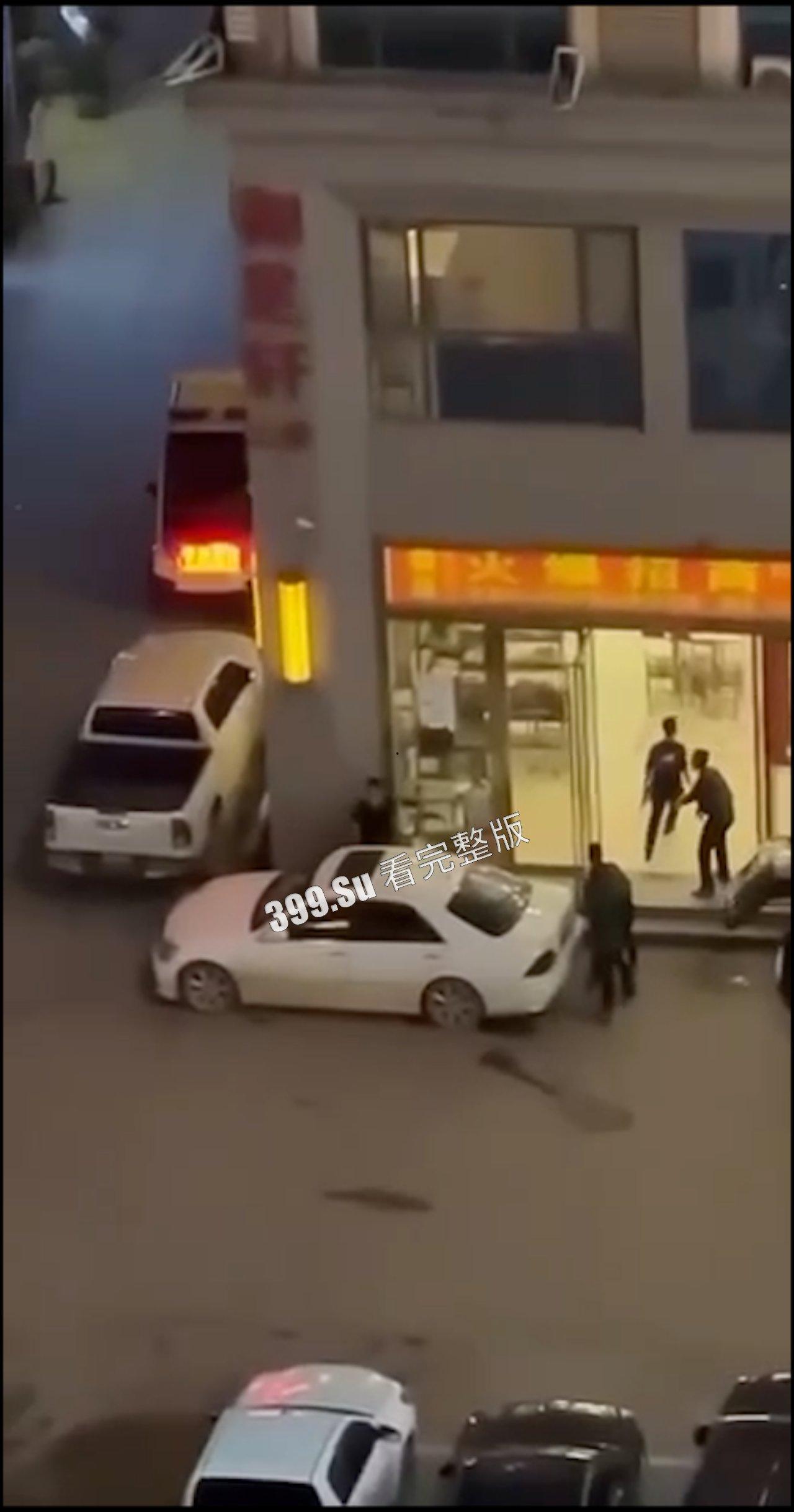 缅甸 果敢老街 真人吃鸡 当街枪战 传闻是白家和魏家-10