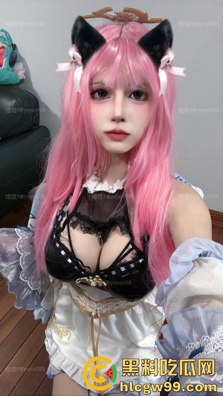 顶级CosG奶萝莉美少女福利姬【煜煜】黑丝性感情趣装裸舞，一线天美鲍榨汁自慰-16