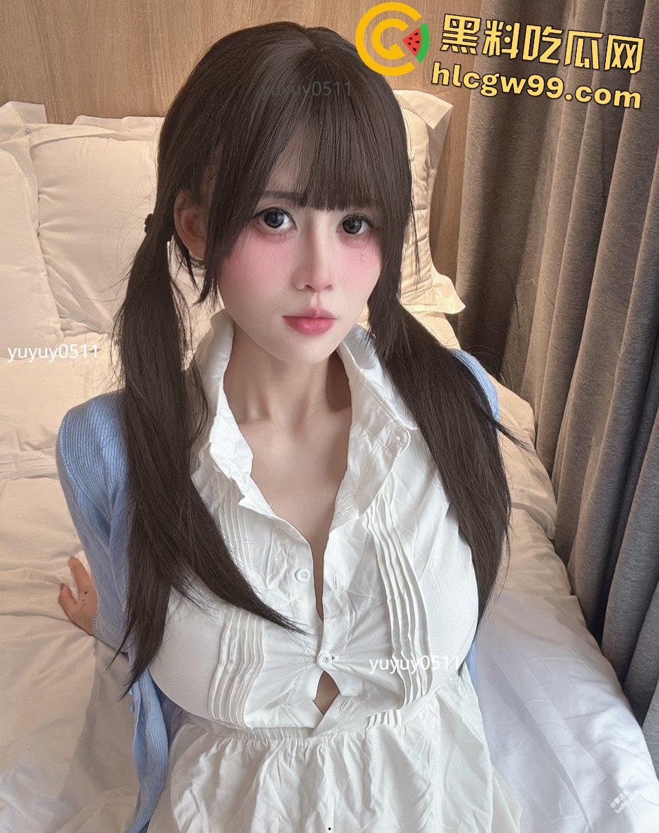 顶级CosG奶萝莉美少女福利姬【煜煜】黑丝性感情趣装裸舞，一线天美鲍榨汁自慰-18