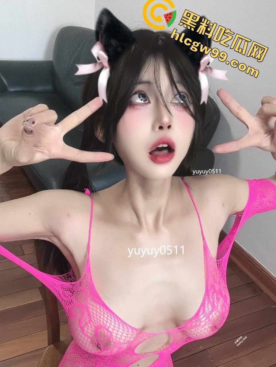 顶级CosG奶萝莉美少女福利姬【煜煜】黑丝性感情趣装裸舞，一线天美鲍榨汁自慰-31