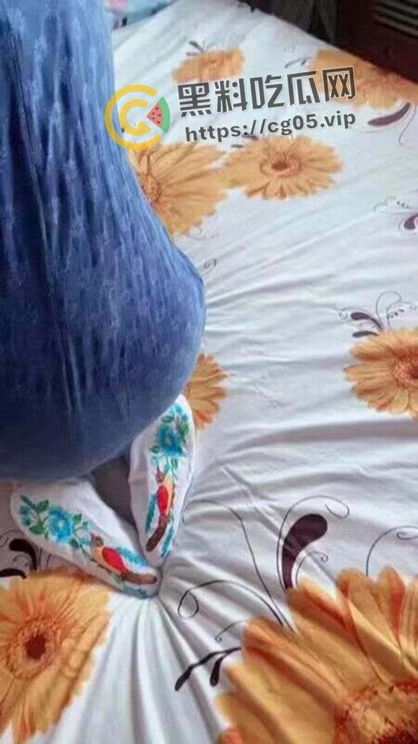 新时代裹脚女性!00后女生爱上裹脚 推特分享裹脚经历 把脚缠到骨折变形 吓人!-12