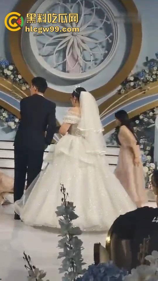 闺蜜比自己胖都嫁出去了,还要当伴娘送戒指,急火攻心气到晕倒,塑料姐妹情太真实了!-7