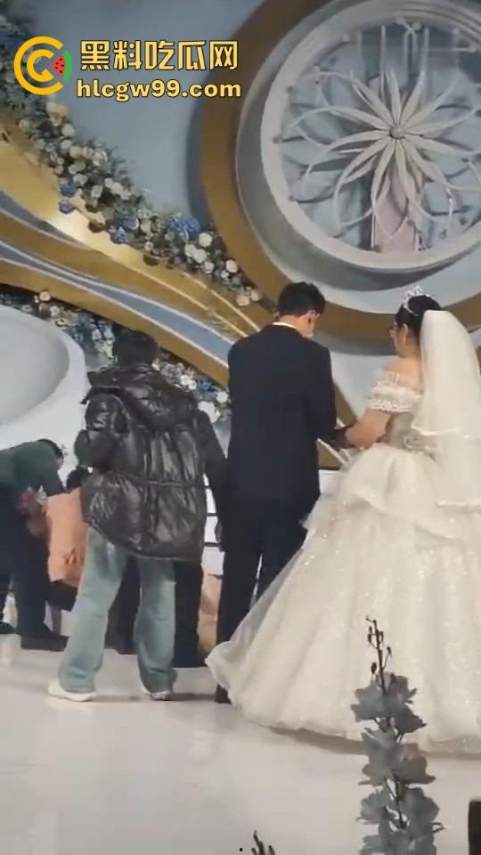 闺蜜比自己胖都嫁出去了,还要当伴娘送戒指,急火攻心气到晕倒,塑料姐妹情太真实了!-8