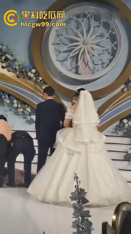 闺蜜比自己胖都嫁出去了,还要当伴娘送戒指,急火攻心气到晕倒,塑料姐妹情太真实了!-11