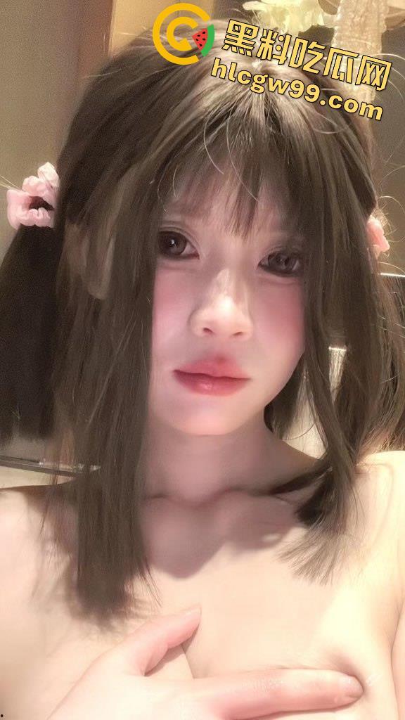 顶级CosG奶萝莉美少女福利姬【煜煜】黑丝性感情趣装裸舞，一线天美鲍榨汁自慰-106