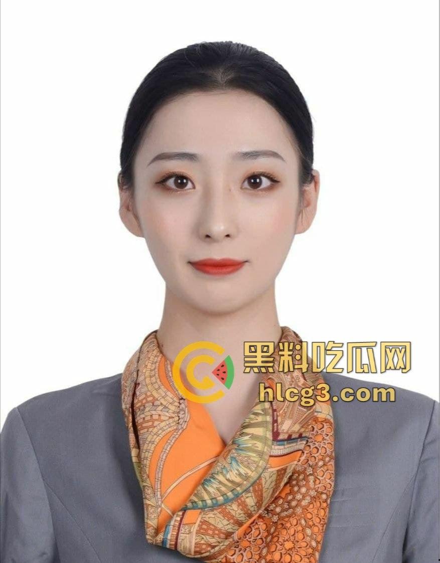 邻家空姐初长成！揭秘我与合租空姐『张蜜蜜』和她空姐朋友的反差秘密，做空姐朋友能吃瓜！-1