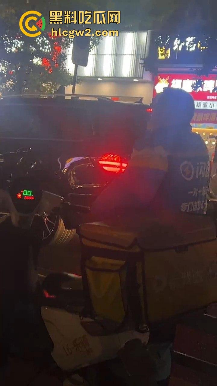 长沙小哥蛋糕送晚被砸头！顾客火力全开，手机爆头砸到满脸是血，迟到一分钟就挨这么狠？-4